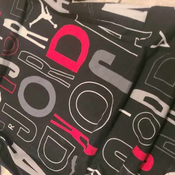 Jordan Kids Graphic T-Shirt - Black and Red - Picture 2 of 5